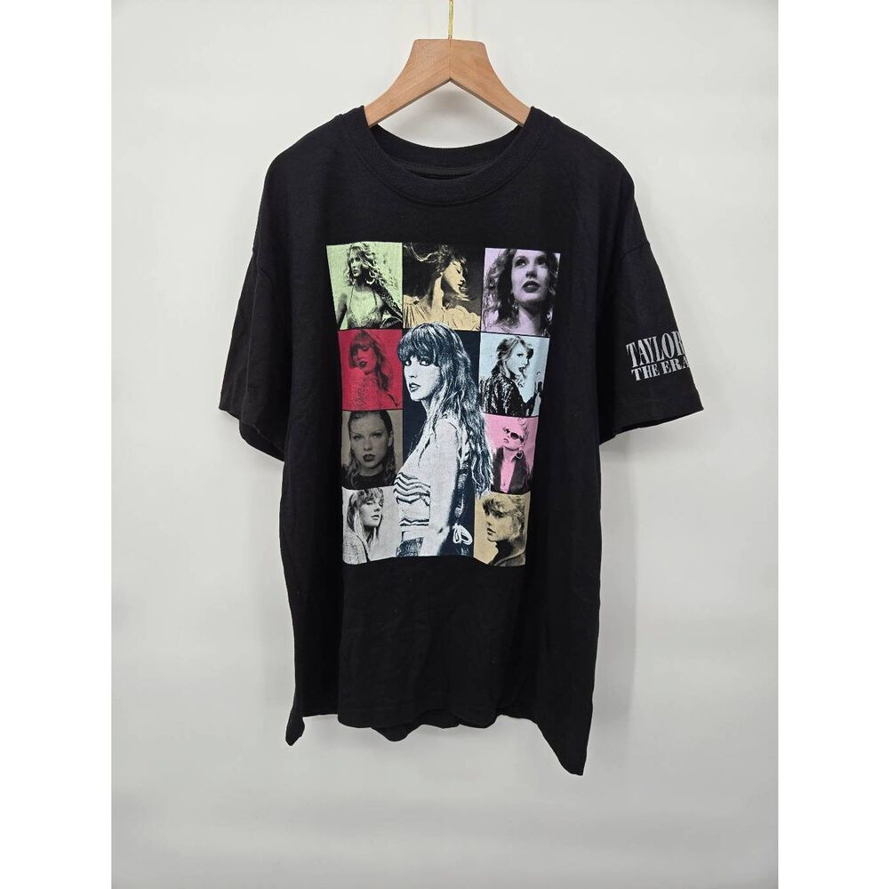 Taylor Swift The Eras Tour T-Shirt Size Small Black Short Sleeve